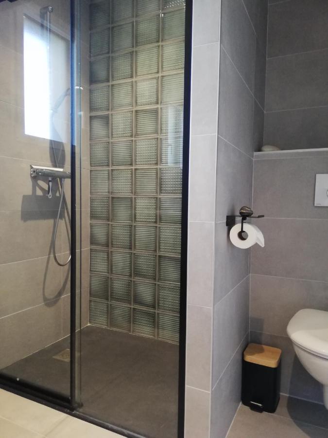 Studio & Spa La Discrete Saint-Evarzec Ngoại thất bức ảnh